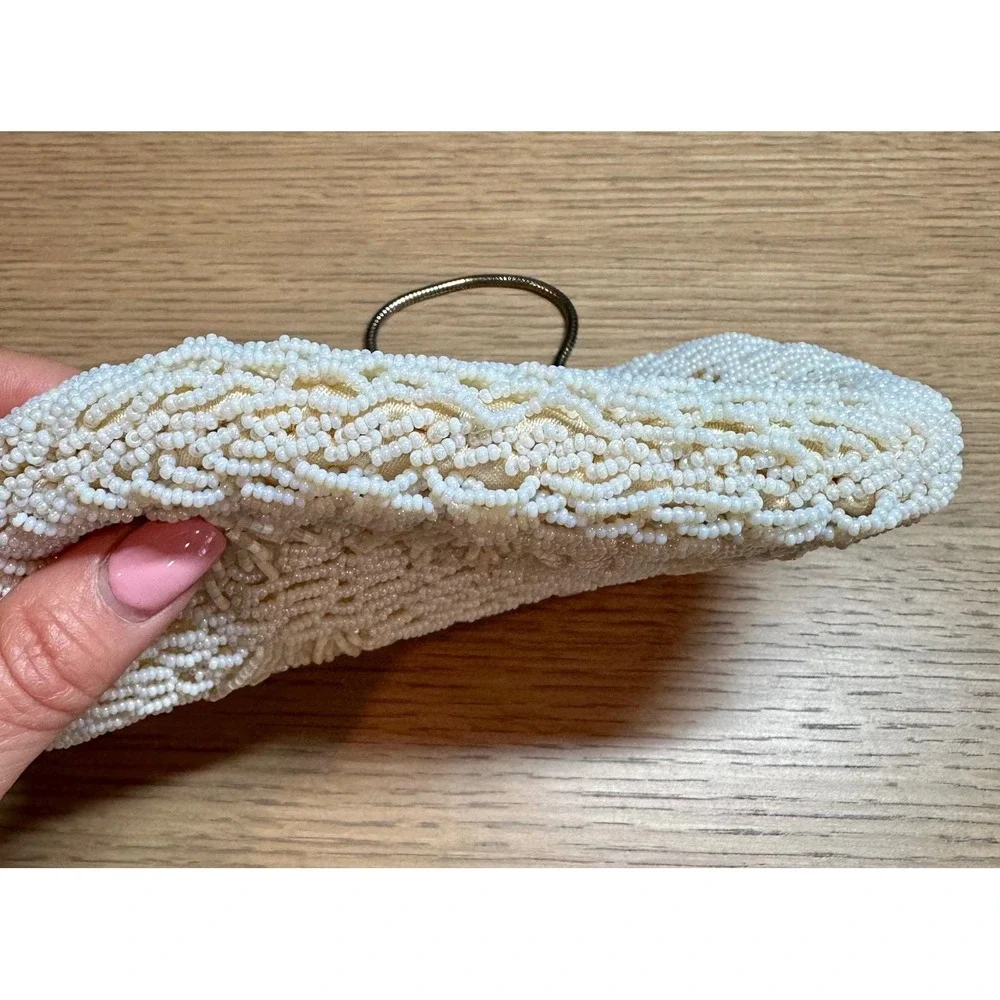 Vintage Handmade Hong Kong White Beaded Evening Purse Kiss Lock Clutch